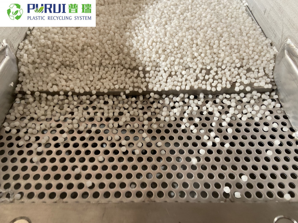 Plastic recycling machine ML85 (8).jpg